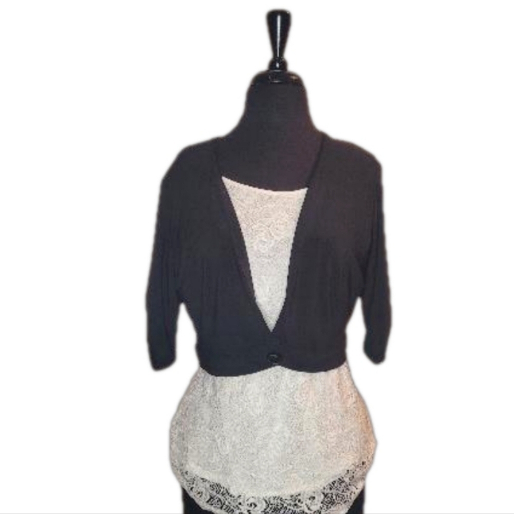 PERCEPTIONS, Black, 1/2 sleeve, shrug w/front button. Sz.6 petite